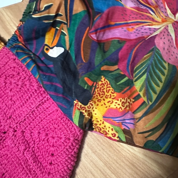 FARM Rio Multicolor Tropical Top - Picture 6 of 8